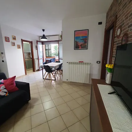 Gioia House Bilocale 4 Posti Letto 10 Min Dal Mare 아파트 *