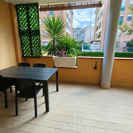Gioia House Bilocale 4 Posti Letto 10 Min Dal Mare Apartmán